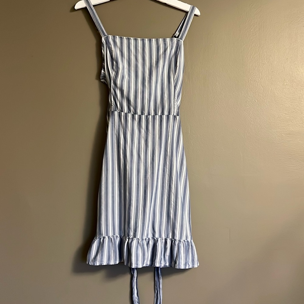Hollister dress size M